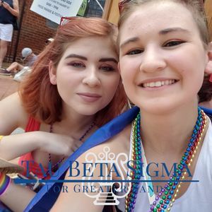 Meet your Posher, Elaine